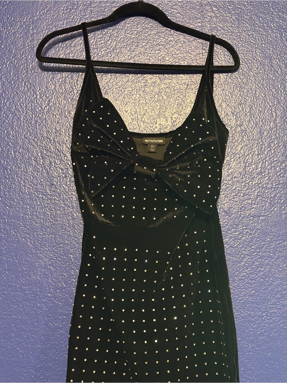 PrettyLittleThing Black Spotted Velvet Slip Dress with Front Bow